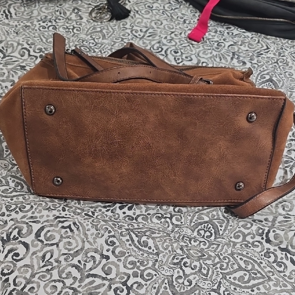 Moda Luxe Brown Suede Women's Bag Can Be Crossbody Or Handbag - Picture 2 of 12